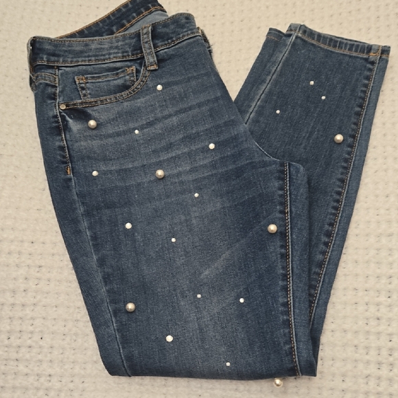 a.n.a Blue Pearl-Embellished Skinny Jeans - Picture 5 of 8